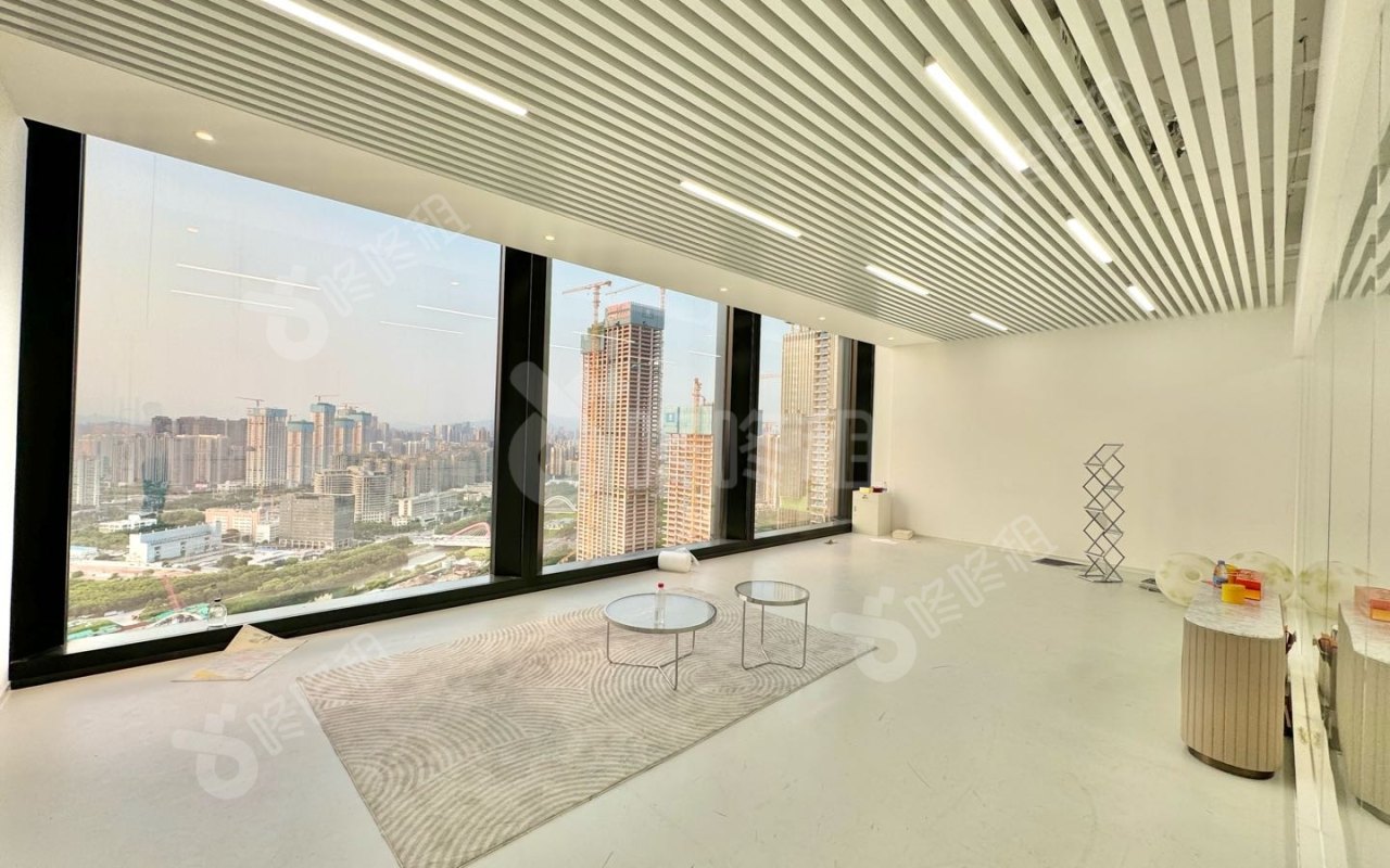 恒裕前海金融中心_589平_豪装_办公室隔间