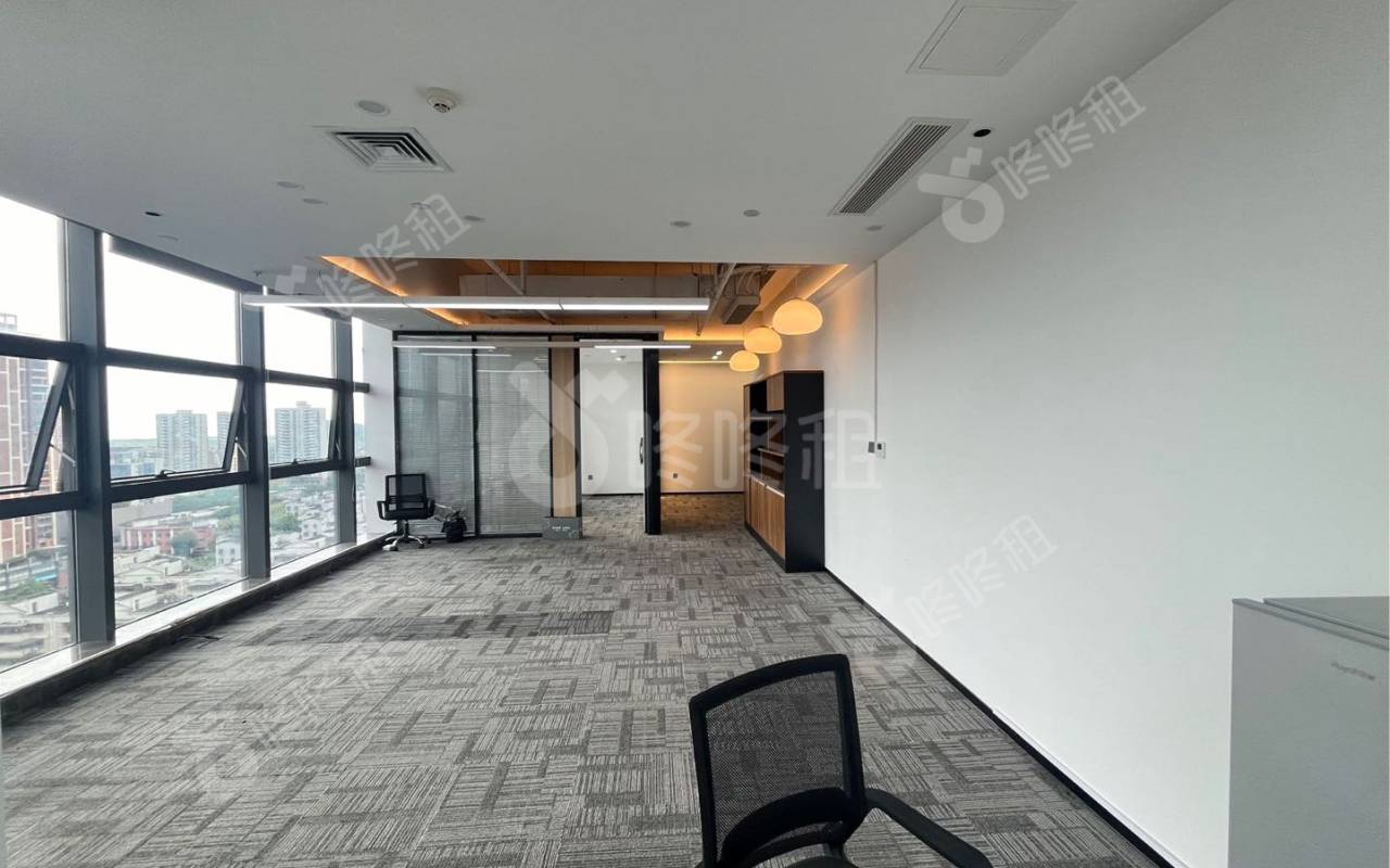 蘅芳科技大厦_149平_精装_办公室开间