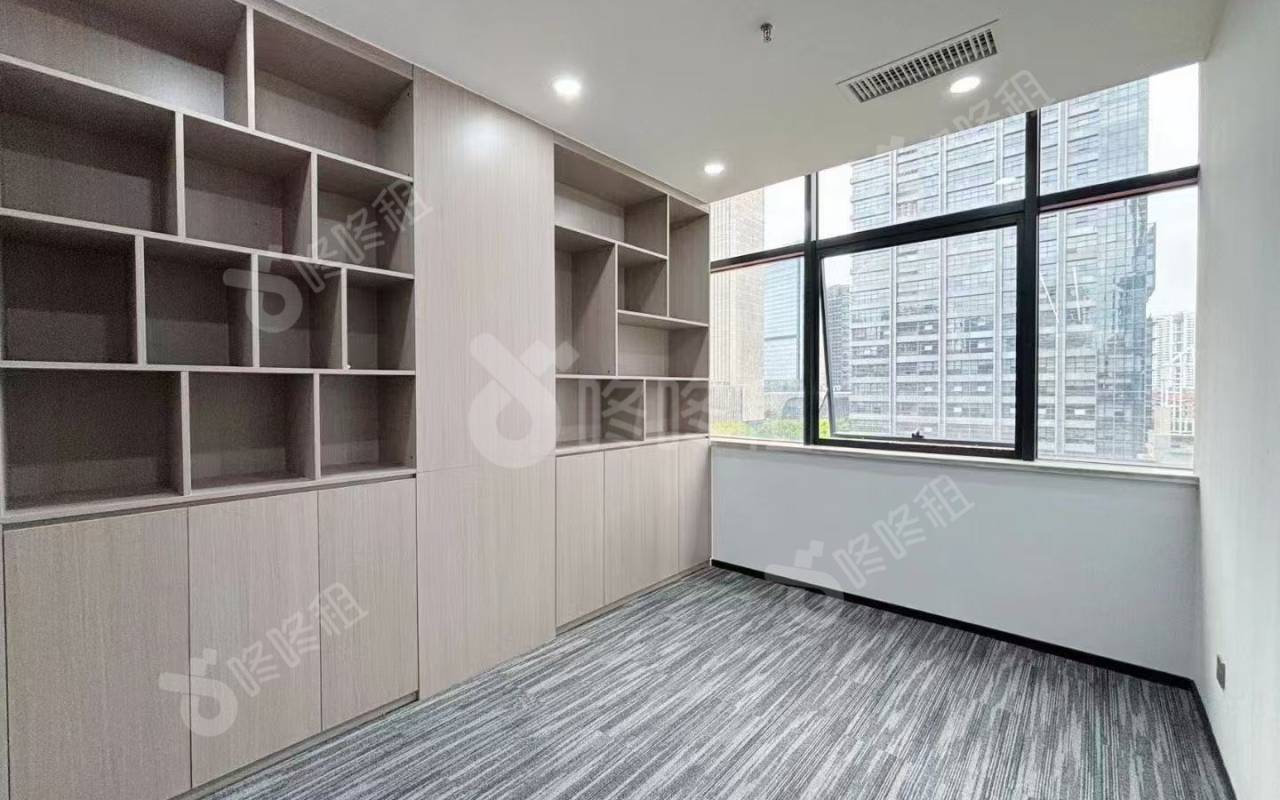 红松大厦_353平_精装_办公室隔间