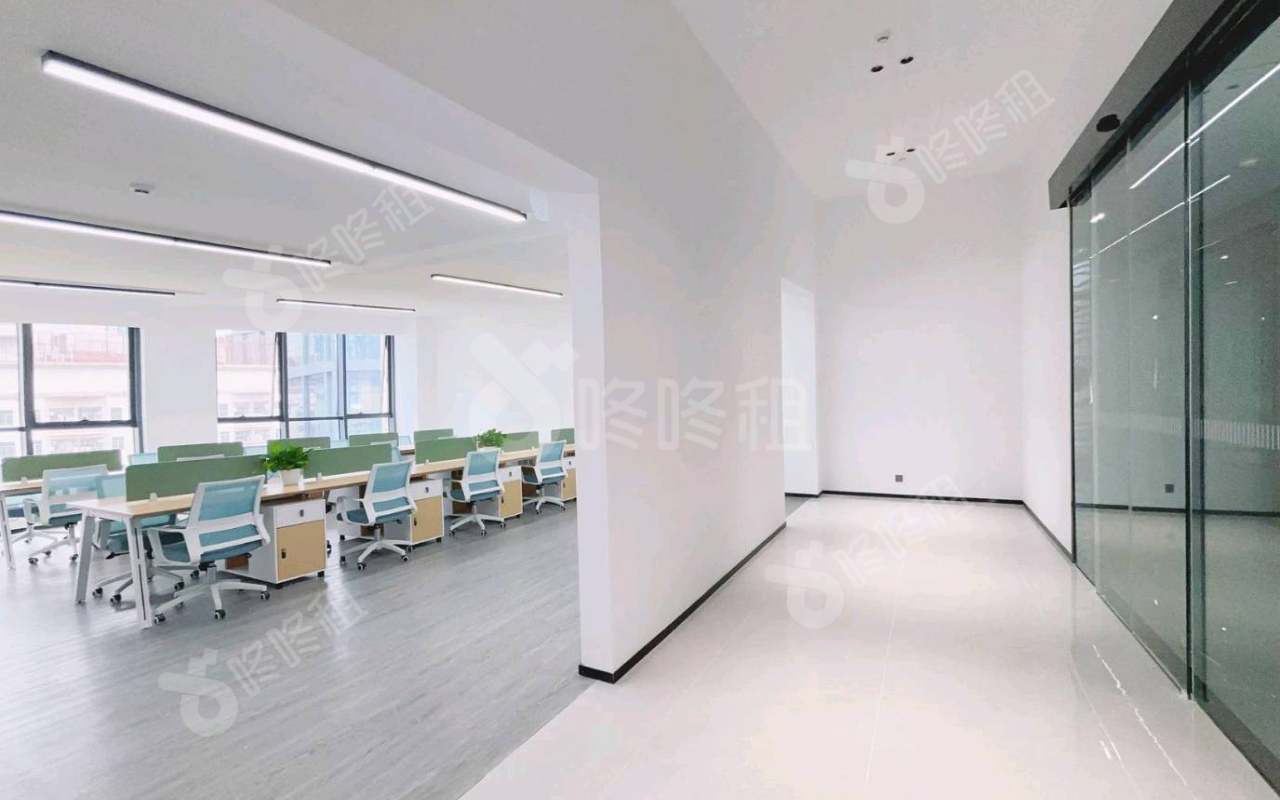 卓汇佳广场_367平_精装_办公室开间