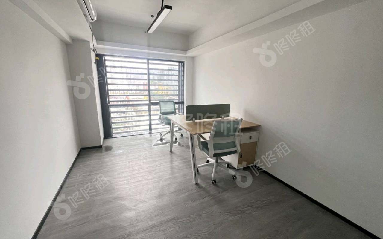 卓汇佳广场_528平_精装_办公室隔间