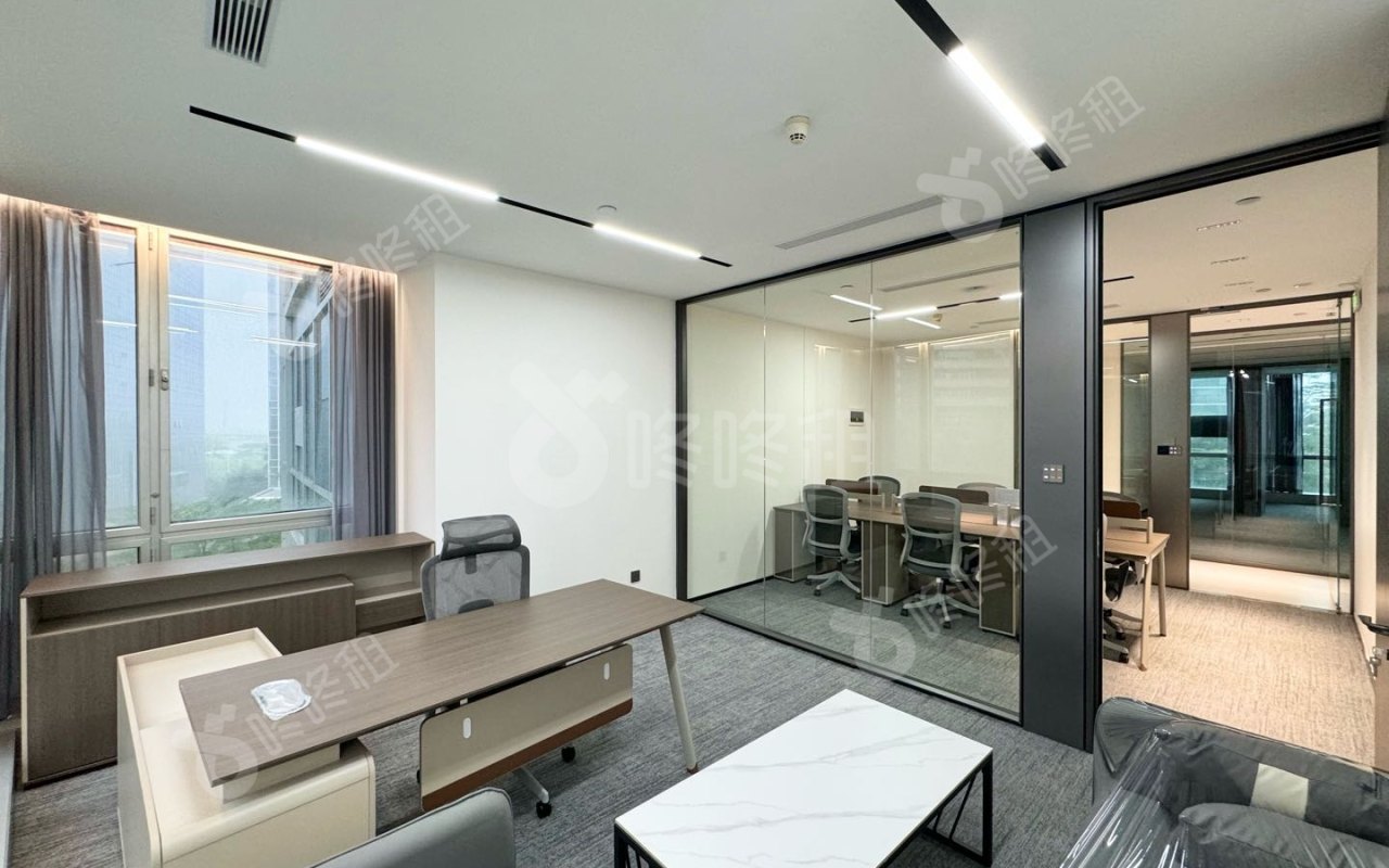 方大大厦_50平_精装_办公室隔间