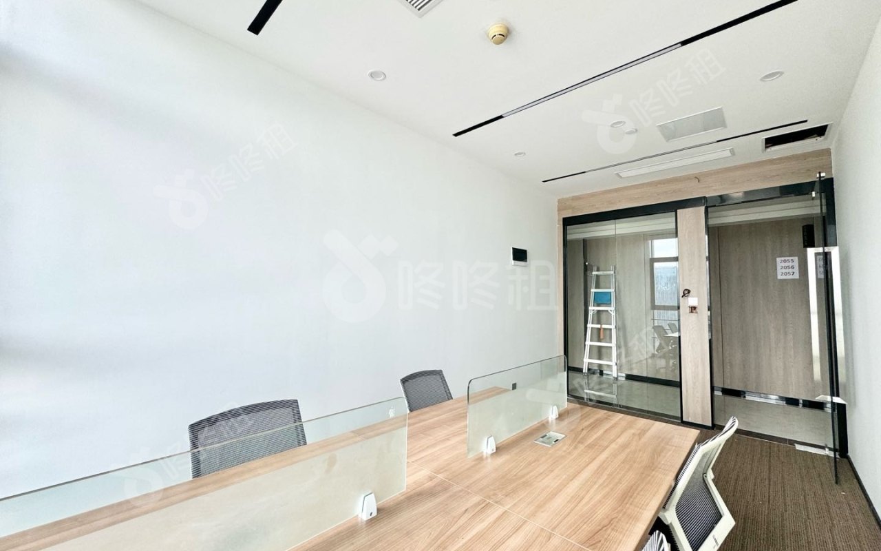 东方科技大厦_50平_豪装_办公室开间