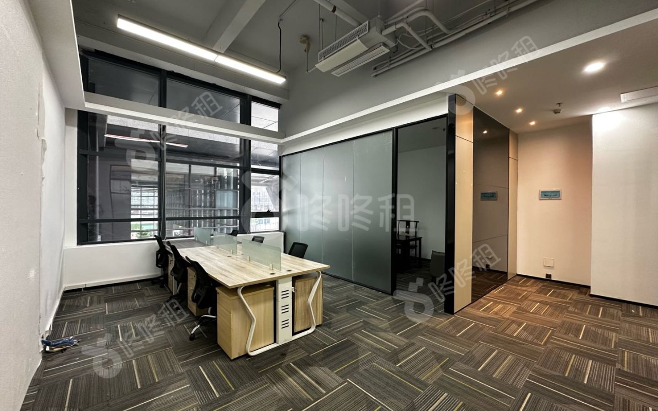 东方科技大厦_180平_精装_办公室开间