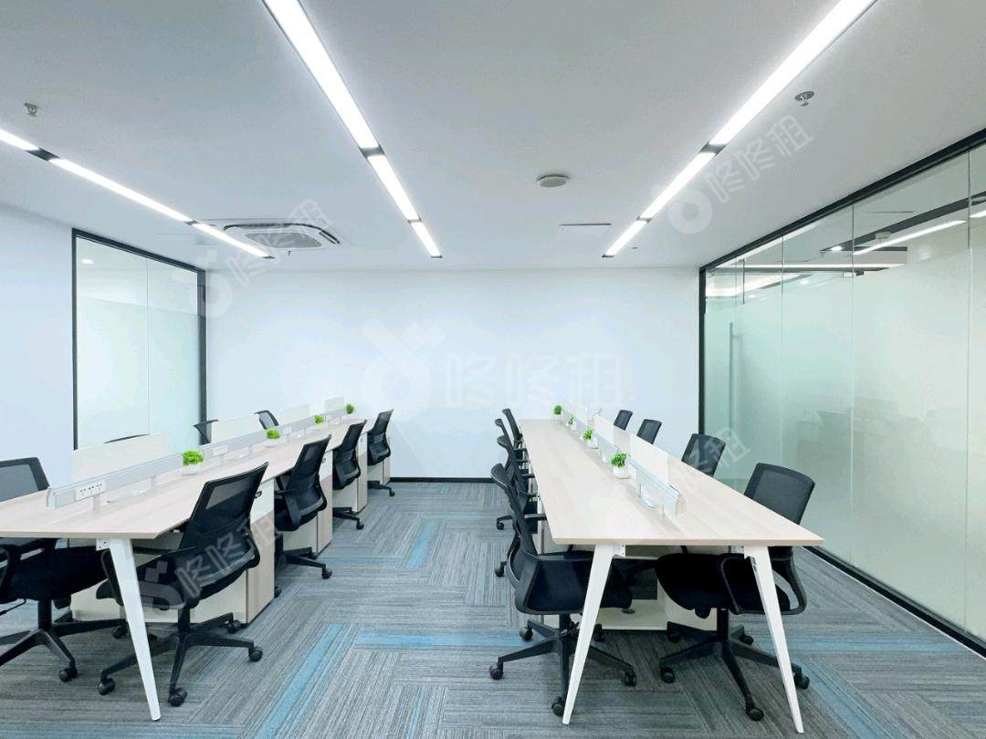 创举商务大厦_178平_精装_办公室开间