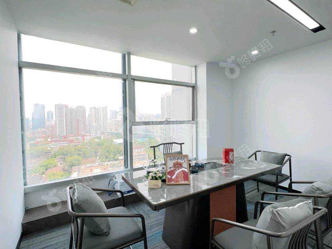 创举商务大厦_178平_精装_办公室隔间