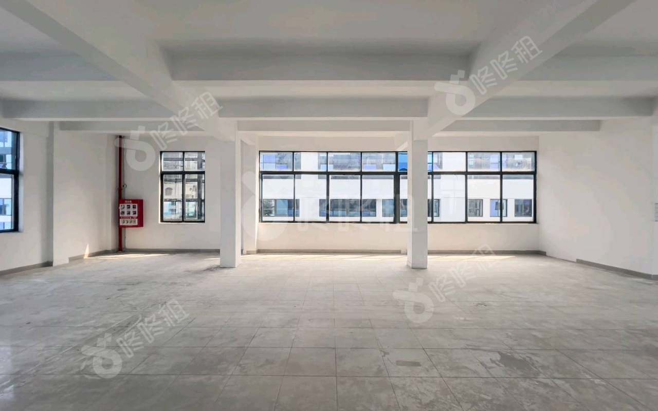 在云端·境界(粤港澳大湾区智慧生活园)_793平_精装_办公室开间