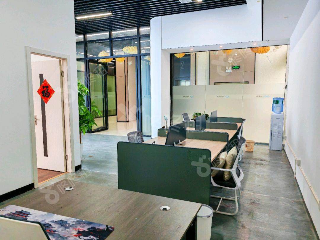 在云端·境界(粤港澳大湾区智慧生活园)_115平_精装_办公室开间