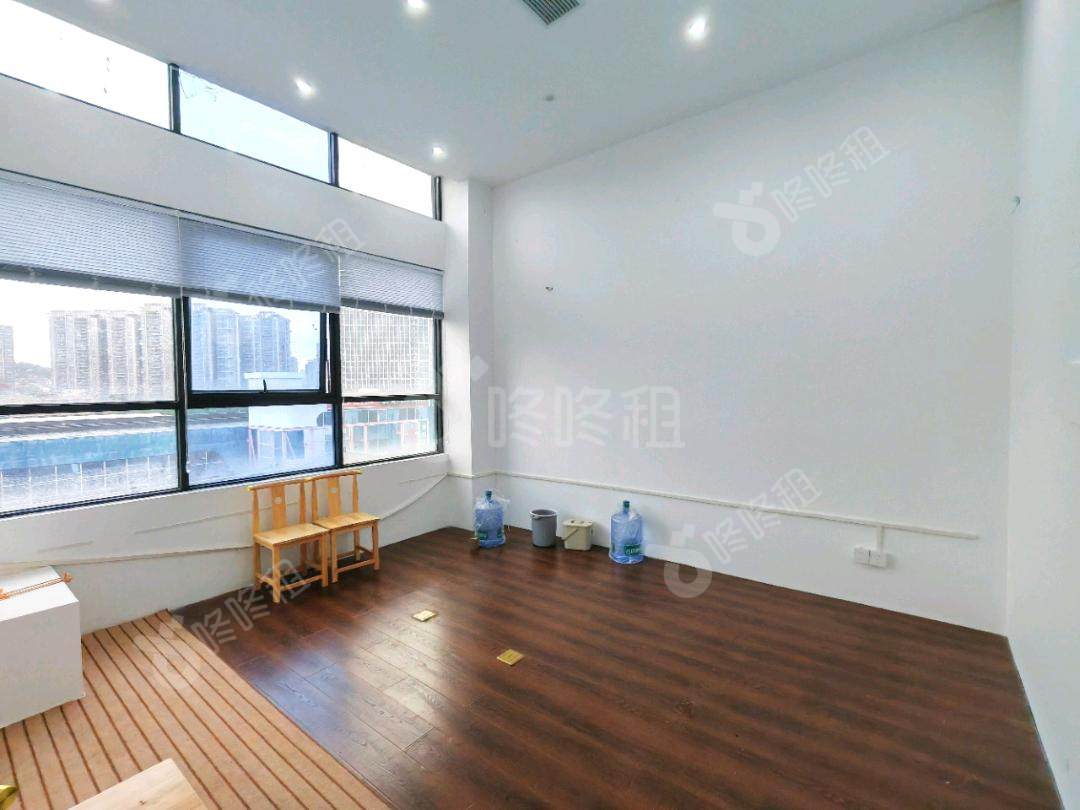 在云端·境界(粤港澳大湾区智慧生活园)_115平_精装_办公室隔间