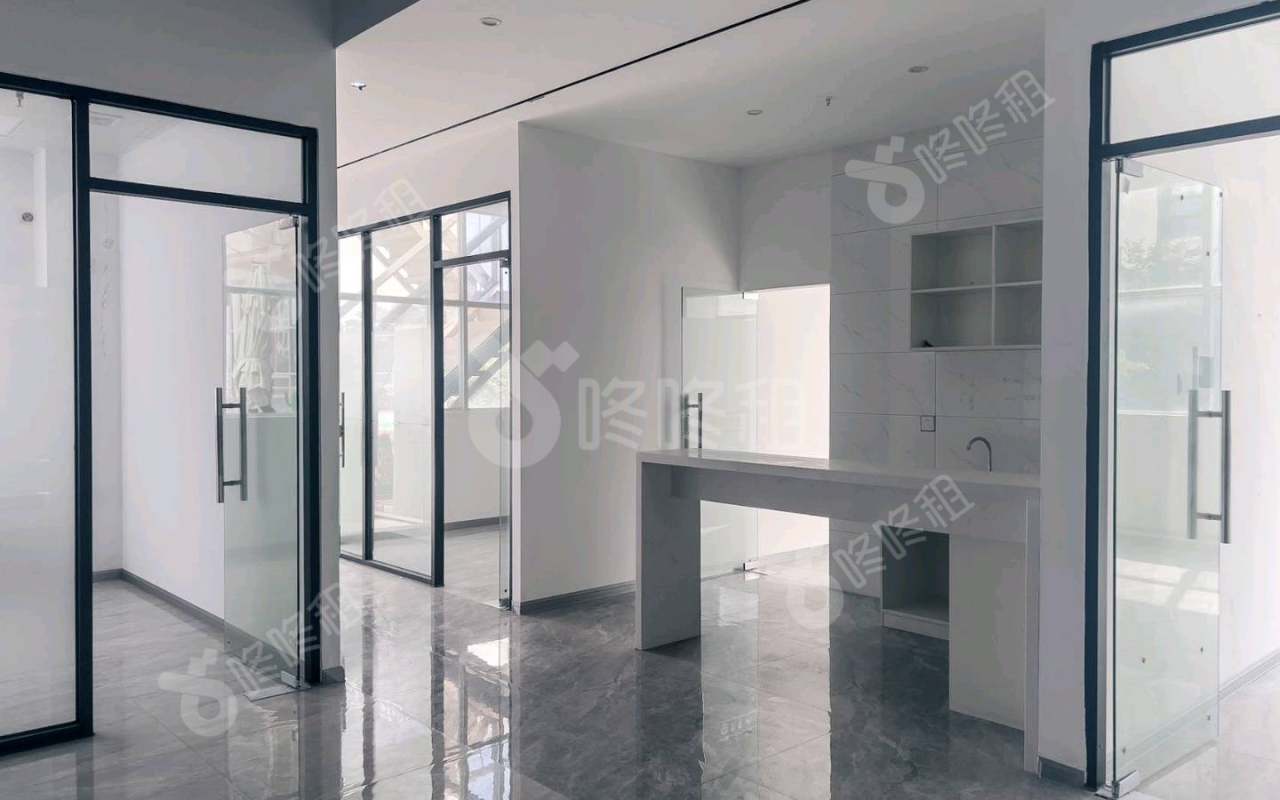 在云端·境界(粤港澳大湾区智慧生活园)_348平_精装_办公室开间