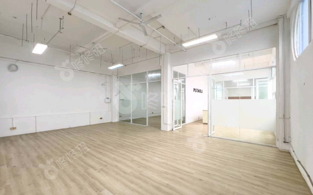 在云端·境界(粤港澳大湾区智慧生活园)_328平_精装_办公室开间