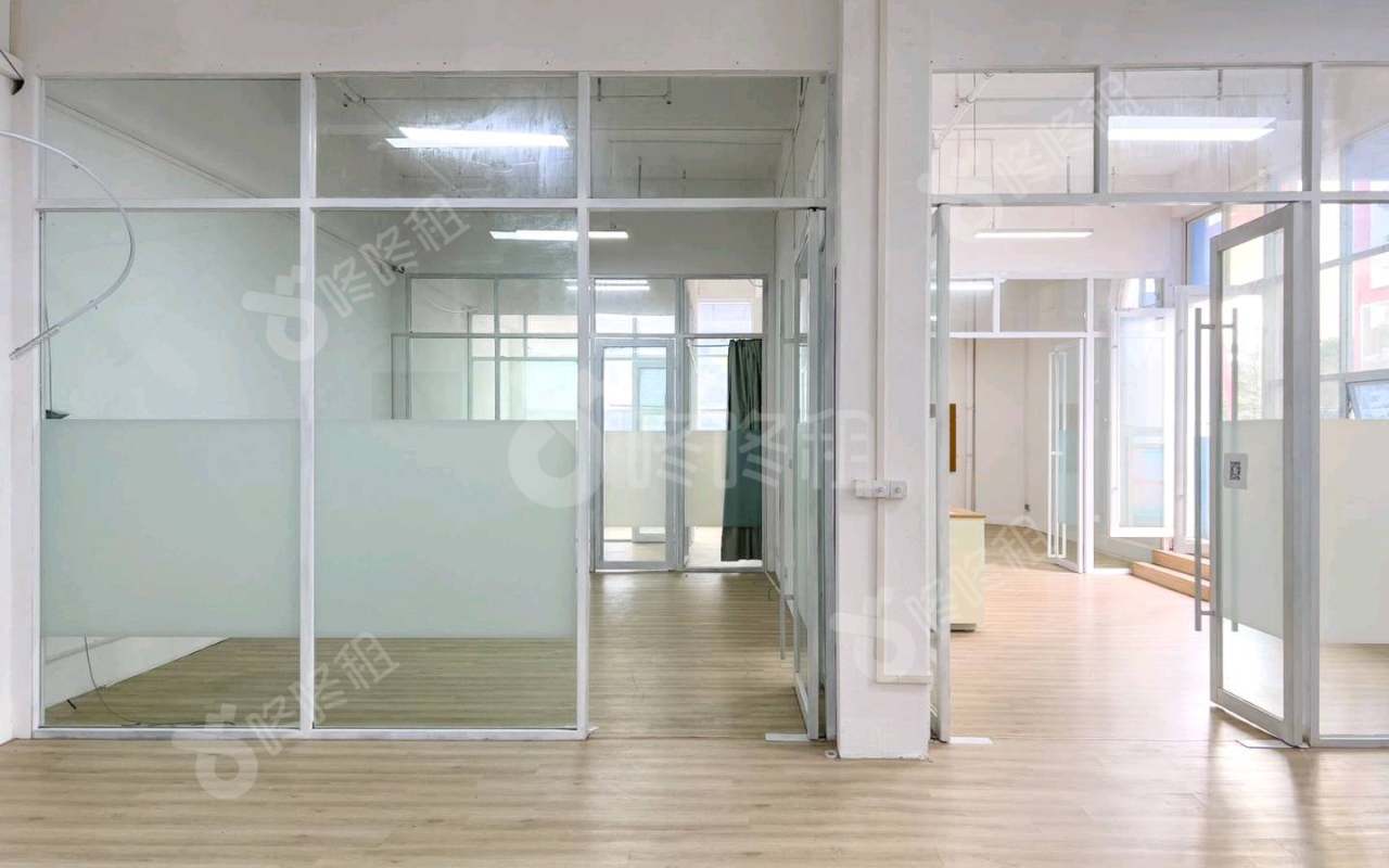 在云端·境界(粤港澳大湾区智慧生活园)_328平_精装_办公室开间