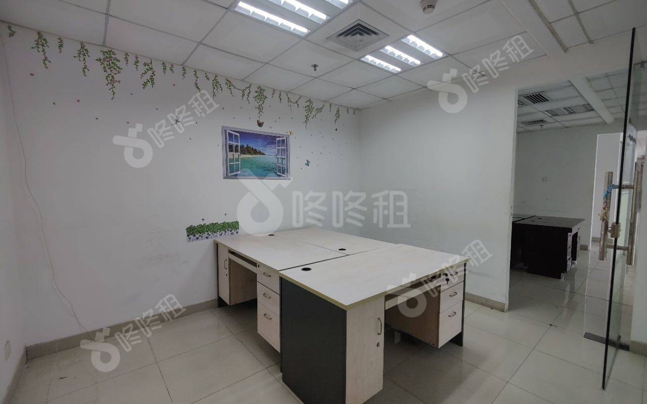 德赛科技大厦_500平_精装_办公室隔间