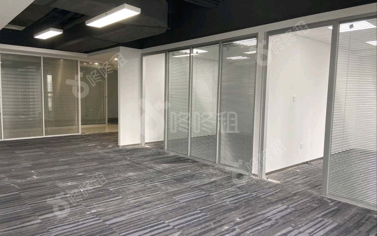 研祥科技大厦_600平_精装_办公室开间