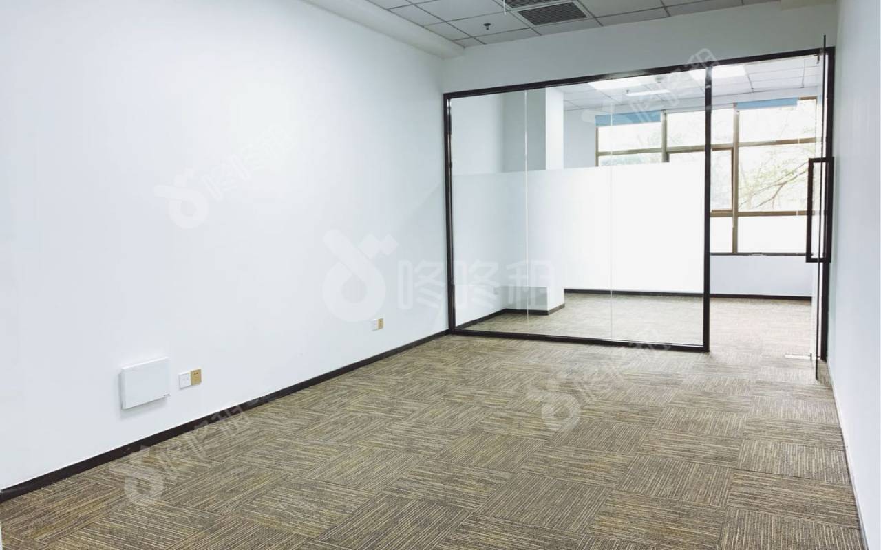 明月花都_109平_精装_办公室开间