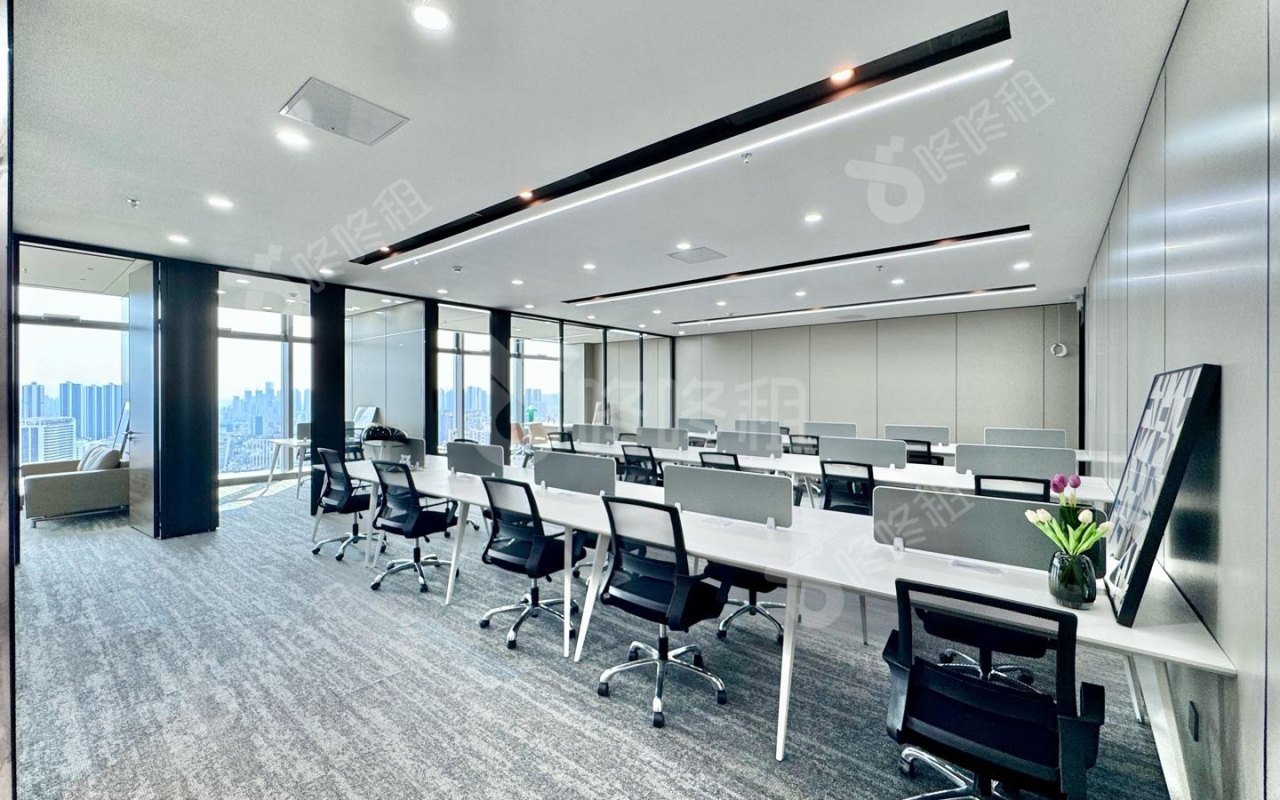 盛龙时代广场_318平_精装_办公室开间