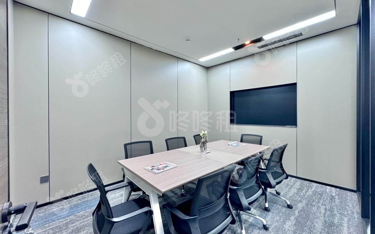 盛龙时代广场_318平_精装_办公室隔间