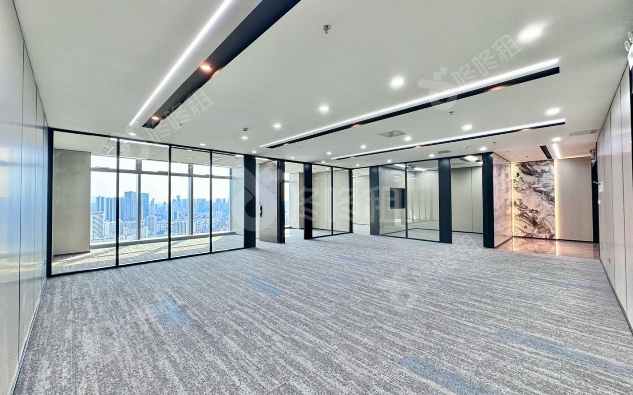 盛龙时代广场_302平_精装_办公室开间
