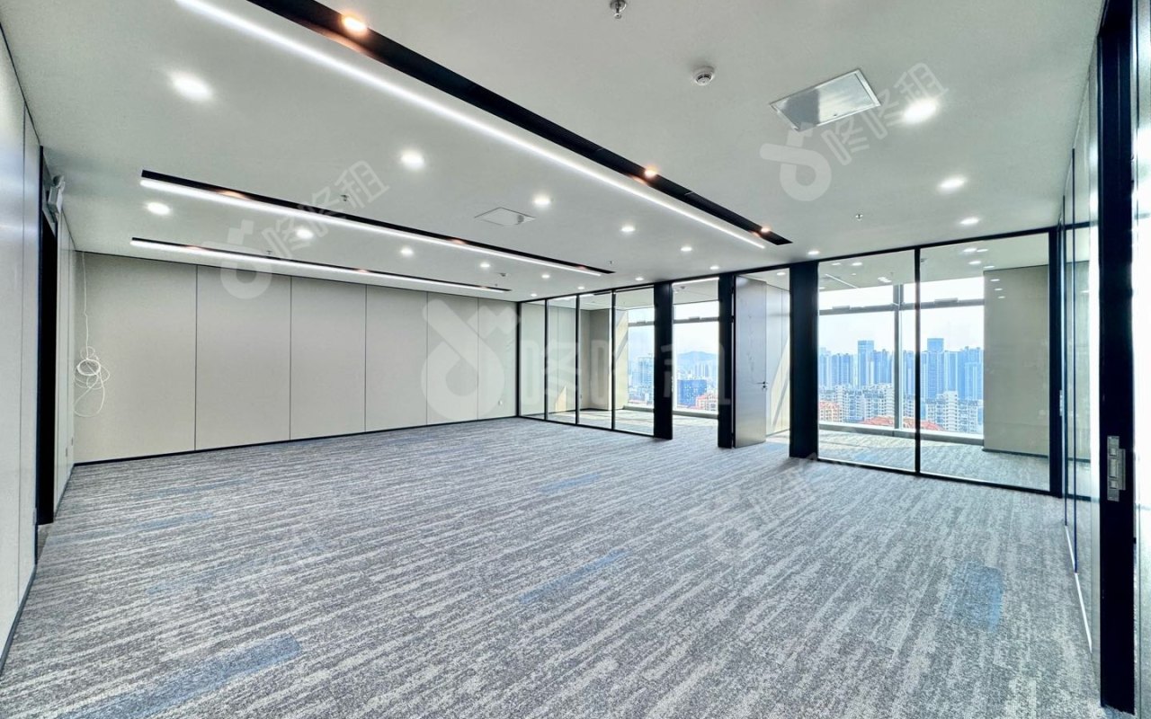 盛龙时代广场_302平_精装_办公室开间