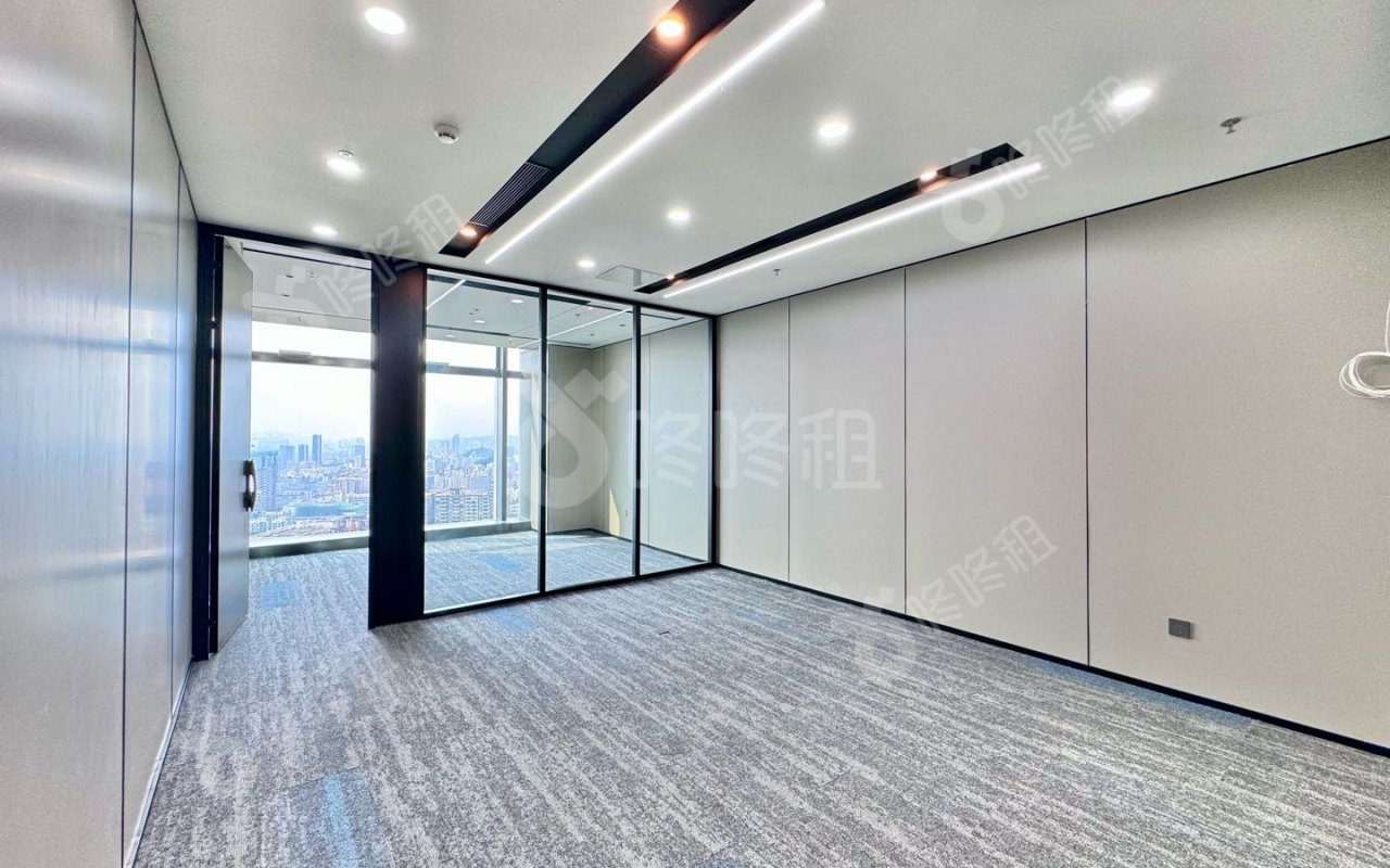 盛龙时代广场_102平_精装_办公室开间