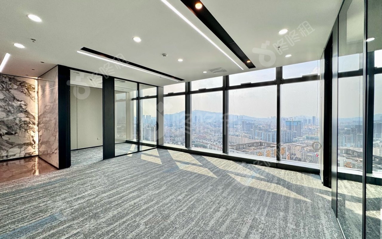 盛龙时代广场_156平_精装_办公室开间