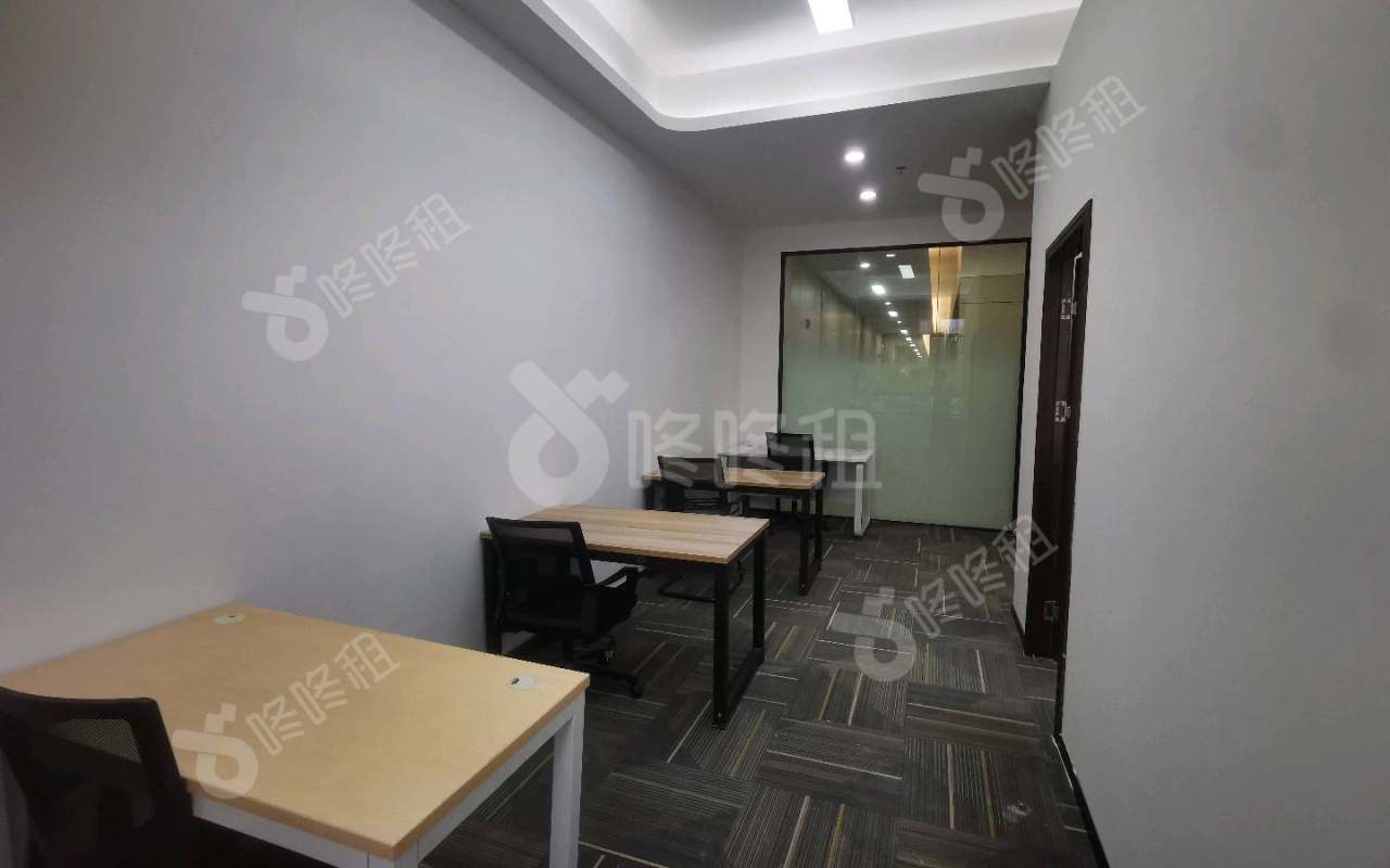 东方科技大厦_130平_精装_办公室开间