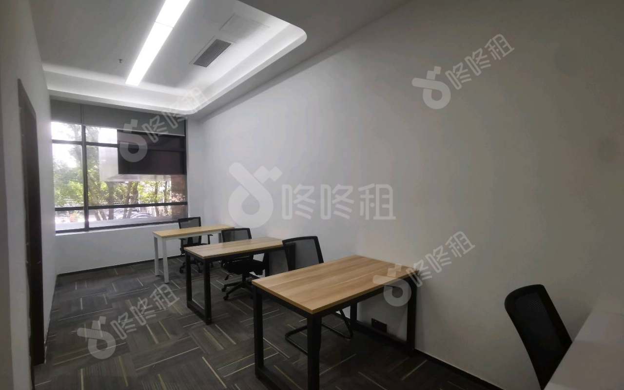 东方科技大厦_130平_精装_办公室开间