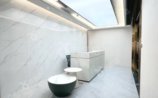 龙光玖钻_418平米_精装_办公室房源出租