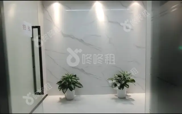 中心商务大厦_225平_精装_办公室房源出租