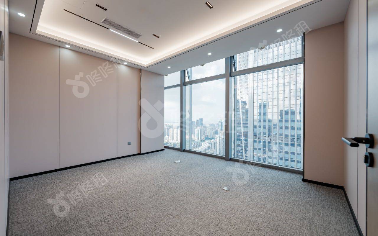 金中环商务大厦_218平_精装_办公室隔间