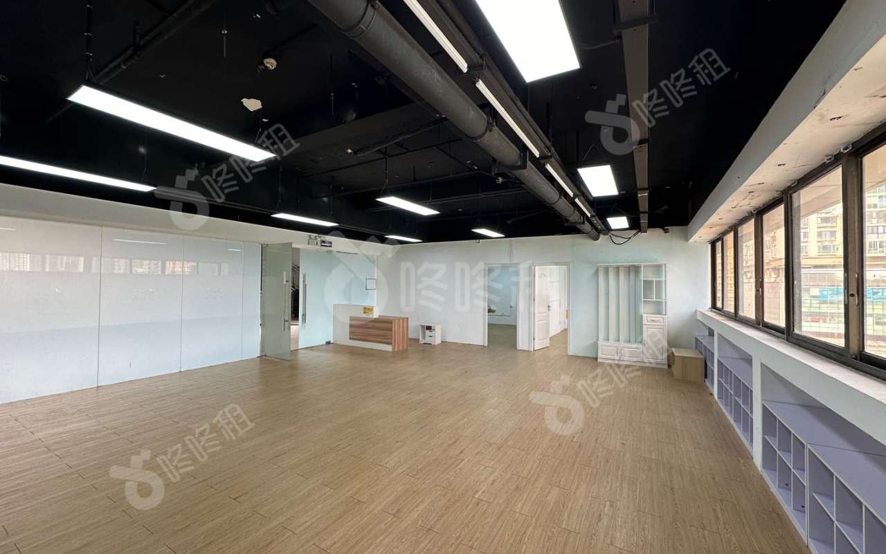 亿利达大厦_208平_精装_办公室开间