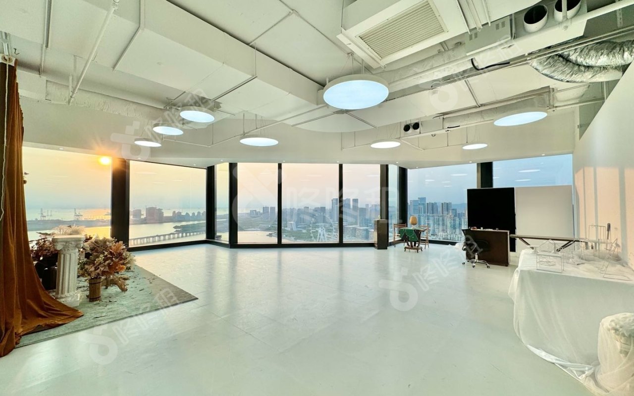 恒裕前海金融中心_589平_豪装_办公室开间