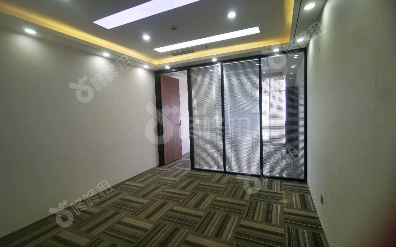 天利中央广场_88平_精装_办公室开间