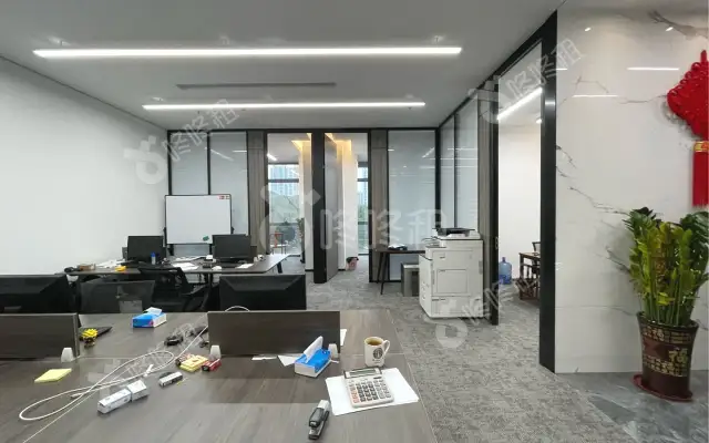 绿景美景广场_202平米_精装_办公室房源出租