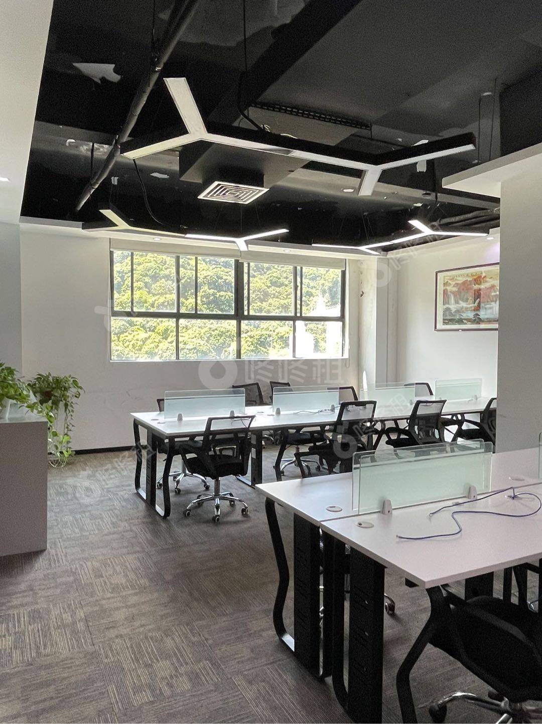 大学城创客小镇_192平_精装_办公室开间