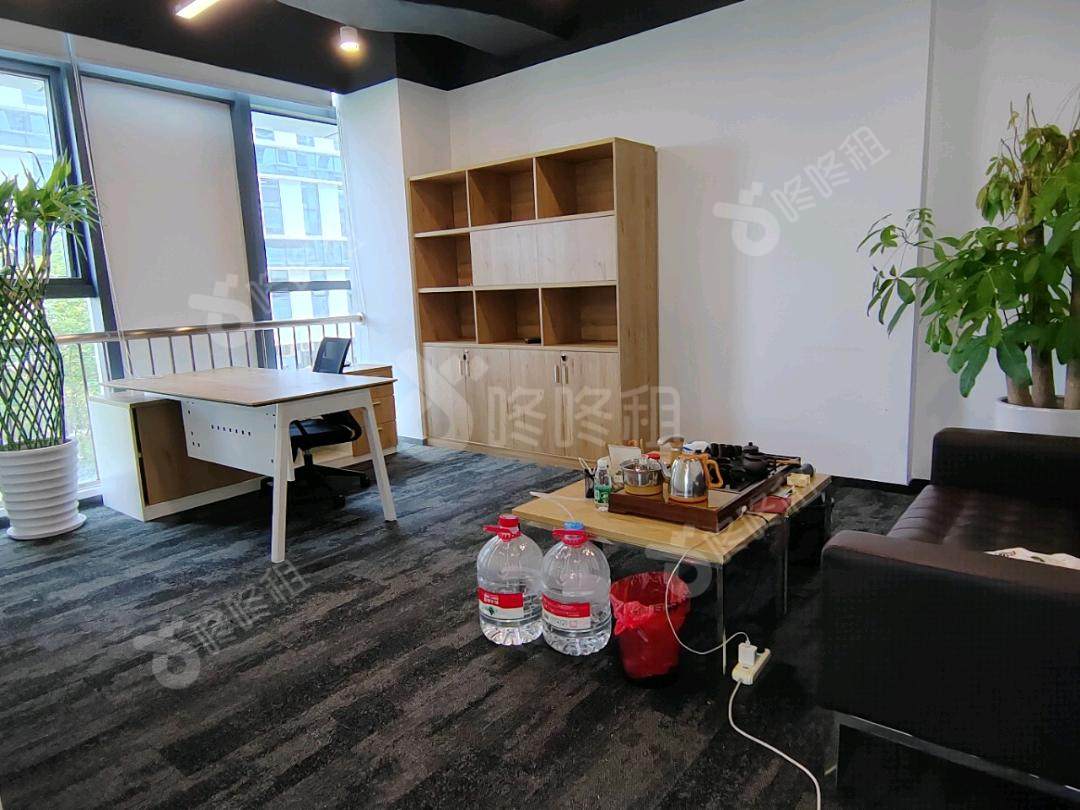 深圳湾科技生态园_557平_精装_办公室隔间