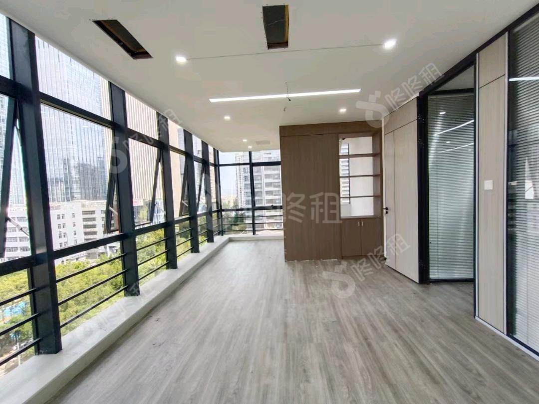 红松大厦_598平_精装_办公室隔间