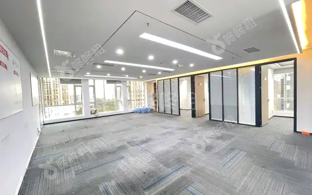 中心商务大厦_338平米_精装_办公室房源出租