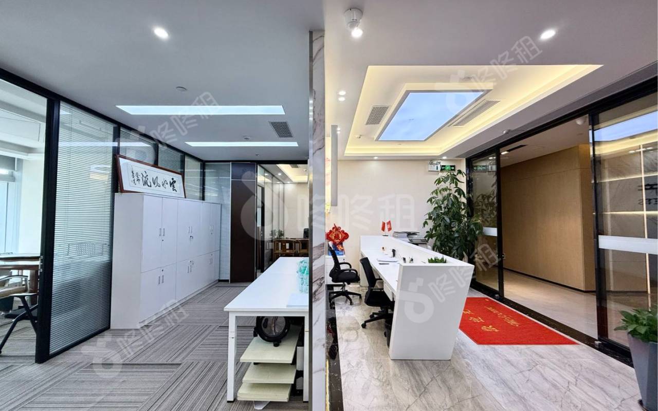 易尚中心_345平_精装_办公室开间