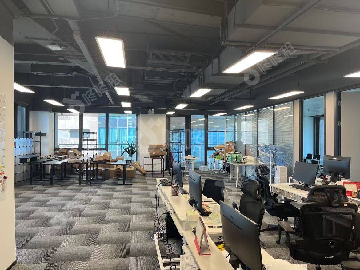 澳特科兴科学园_865平_定制装修_办公室开间