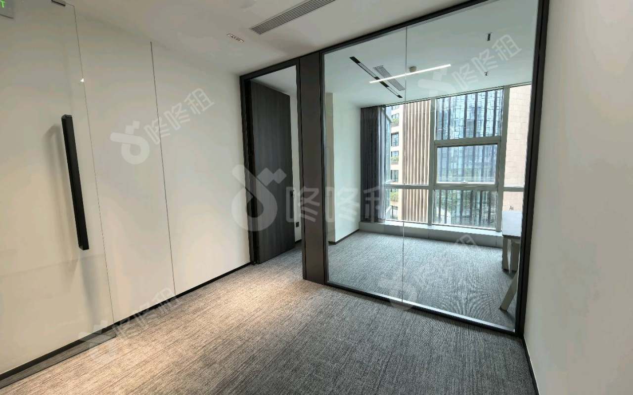 方大大厦_50平_精装_办公室开间