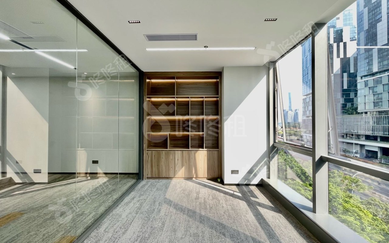 国信投资大厦（风华科技大厦）_80平_精装_办公室隔间