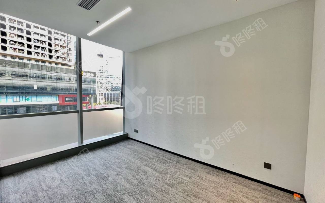国信投资大厦(风华科技大厦)_205平_精装_办公室隔间