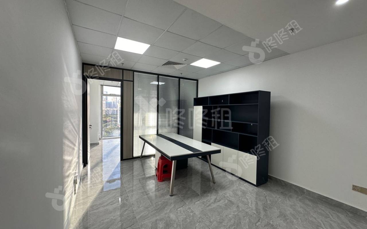 远洋滨海大厦_82平_精装_办公室开间