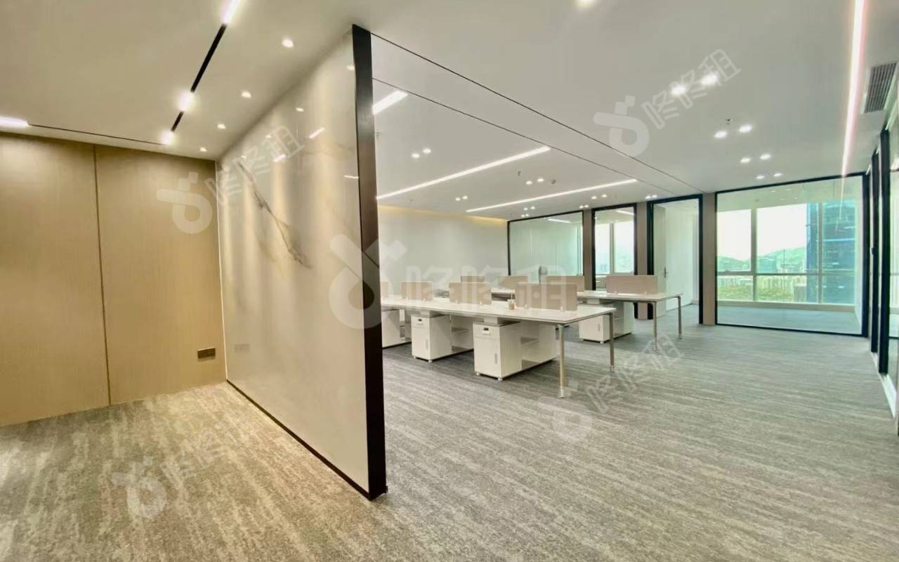 荣超经贸中心_385平_精装_办公室开间