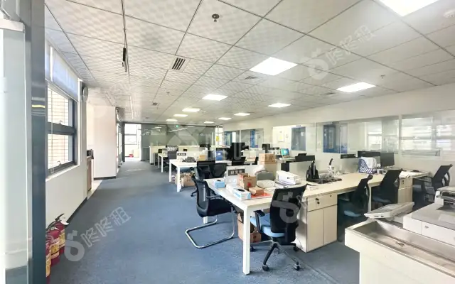 TCL国际E城_909平米_精装_办公室房源出租