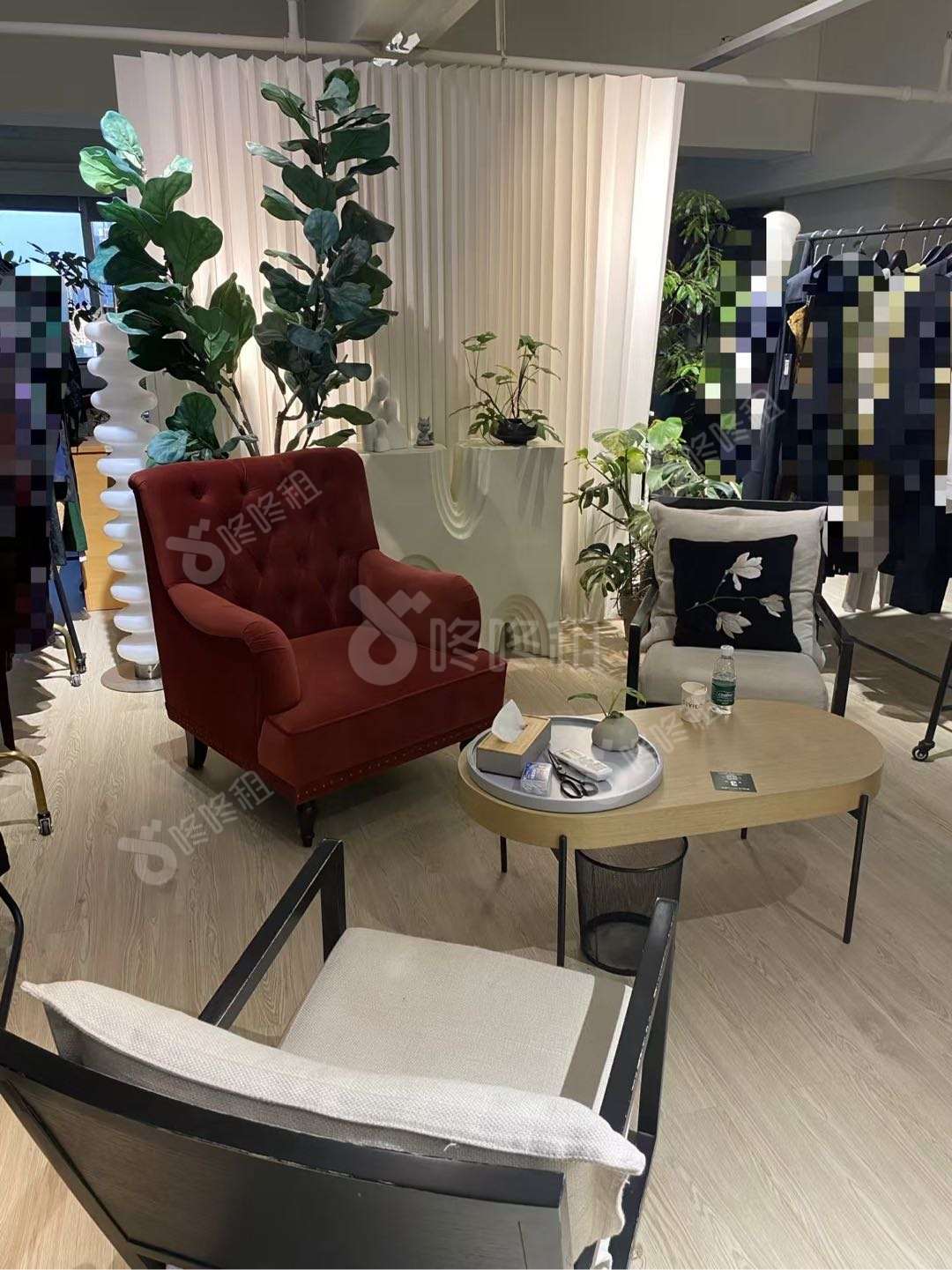 新保辉大厦_260平_精装_办公室开间