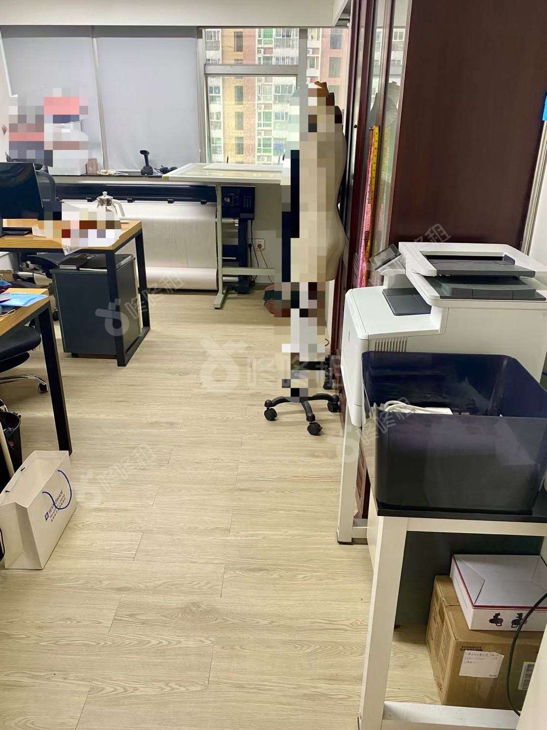 新保辉大厦_260平_精装_办公室开间