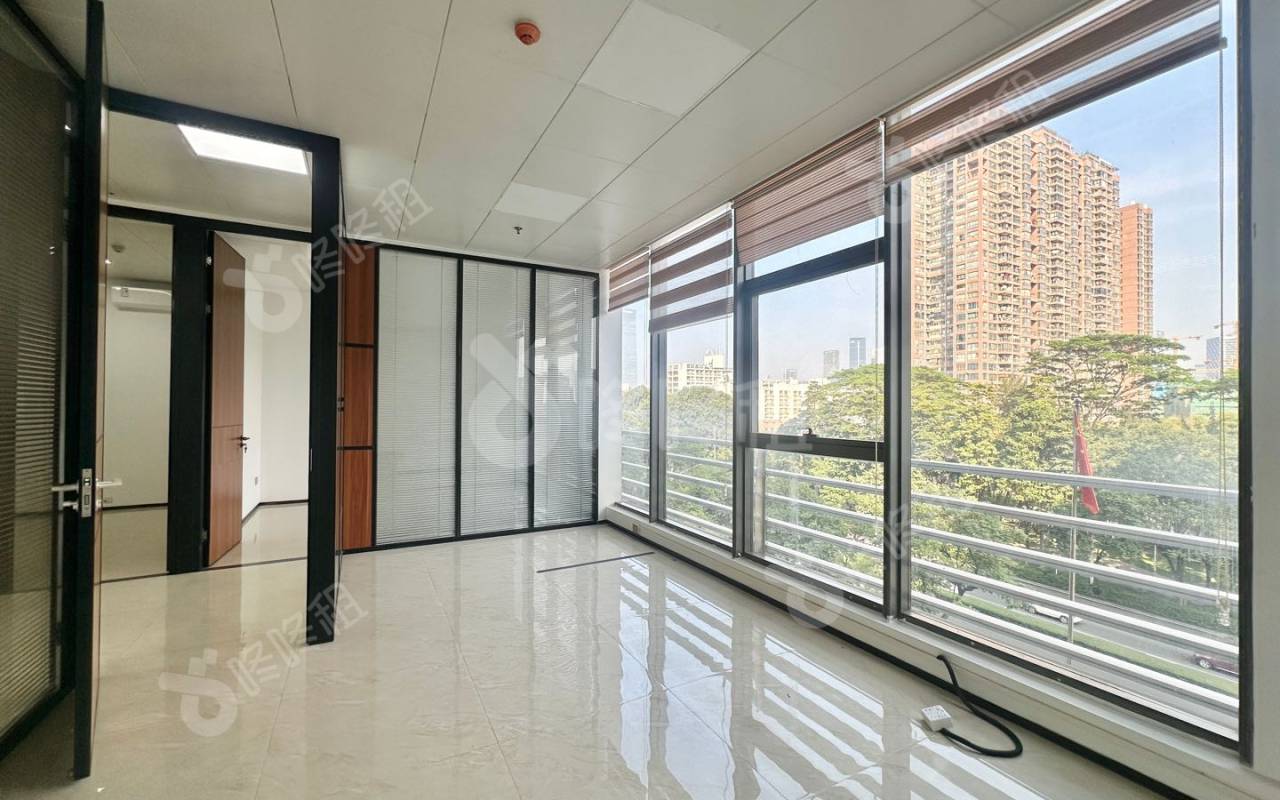 阳光华艺大厦_168平_精装_办公室隔间