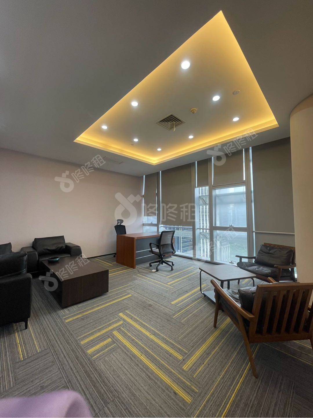 中洲大厦_696平_豪装_办公室隔间